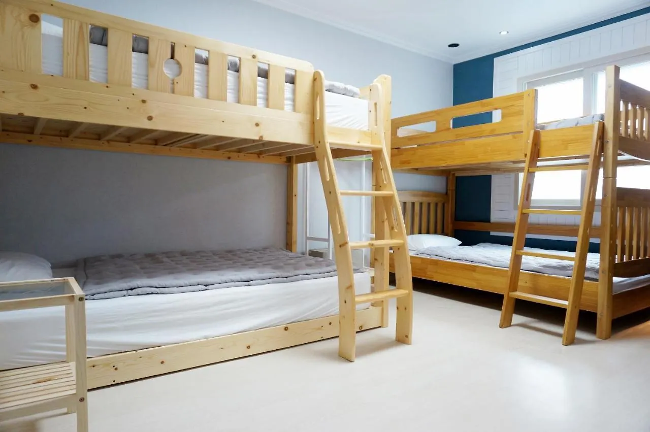 Airport Guesthouse Пусан