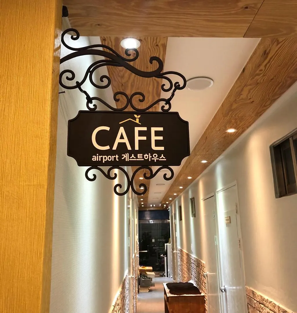 Airport Guesthouse Пусан 2*,