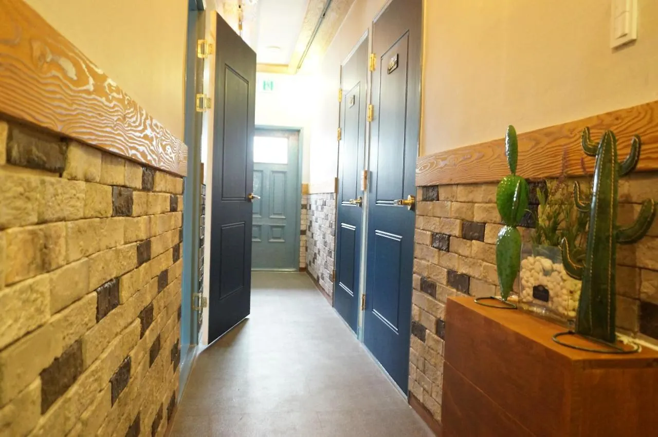 Airport Guesthouse Пусан