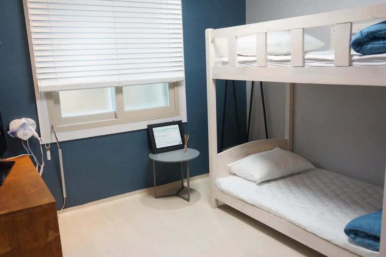 Гостевой дом Airport Guesthouse Пусан