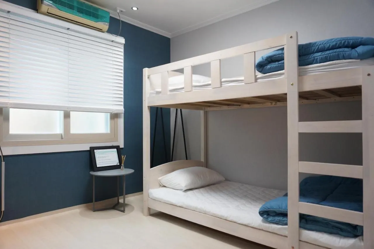 Airport Guesthouse Пусан Гостевой дом