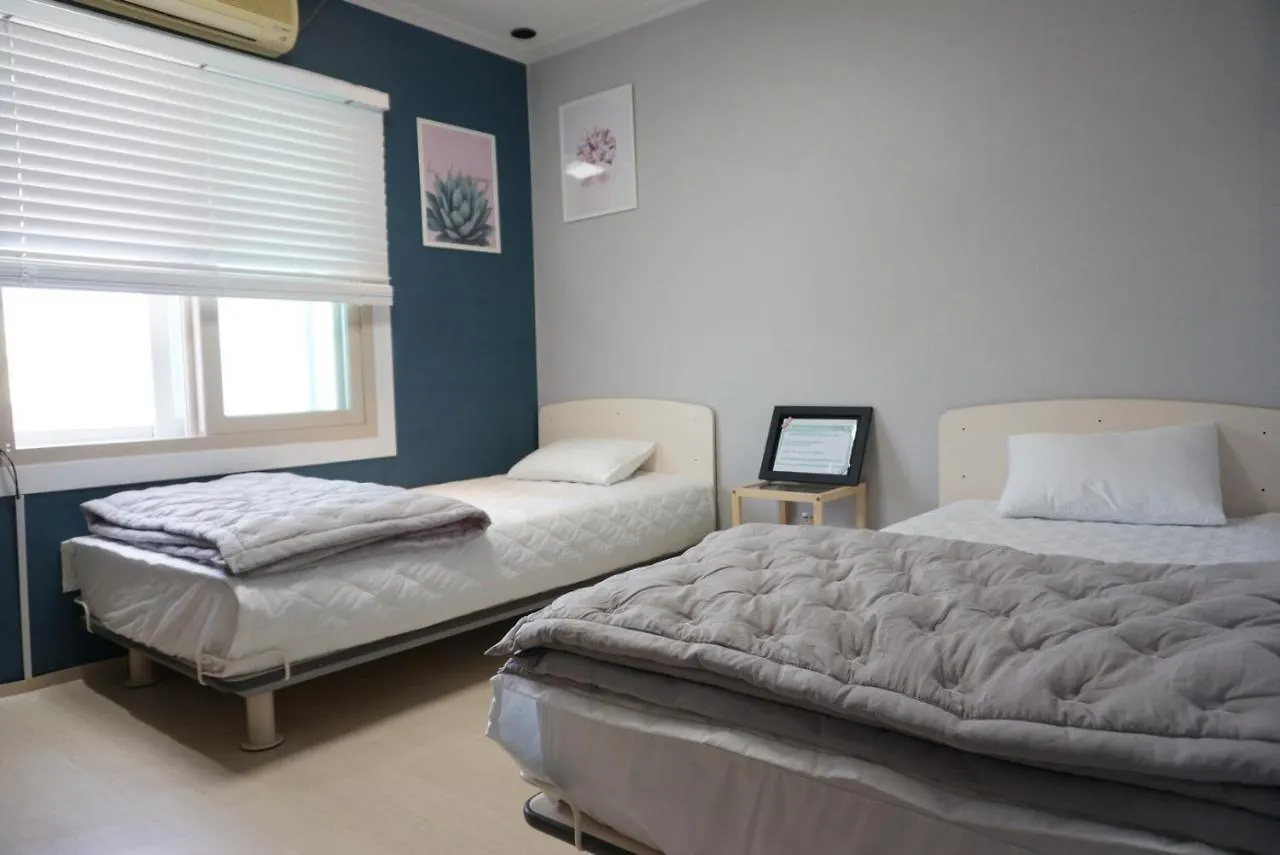 Airport Guesthouse Пусан